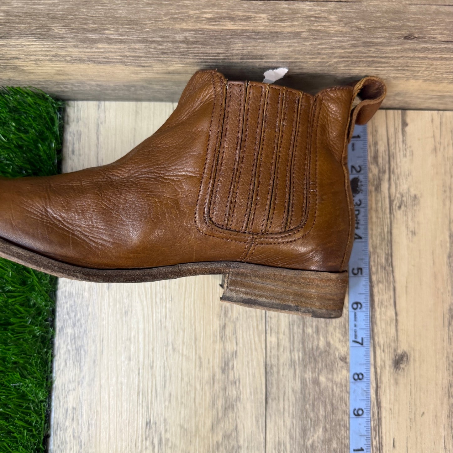 Frye Women - Size 8.5B - Cognac Zipper Ankle Boots Style 3477008