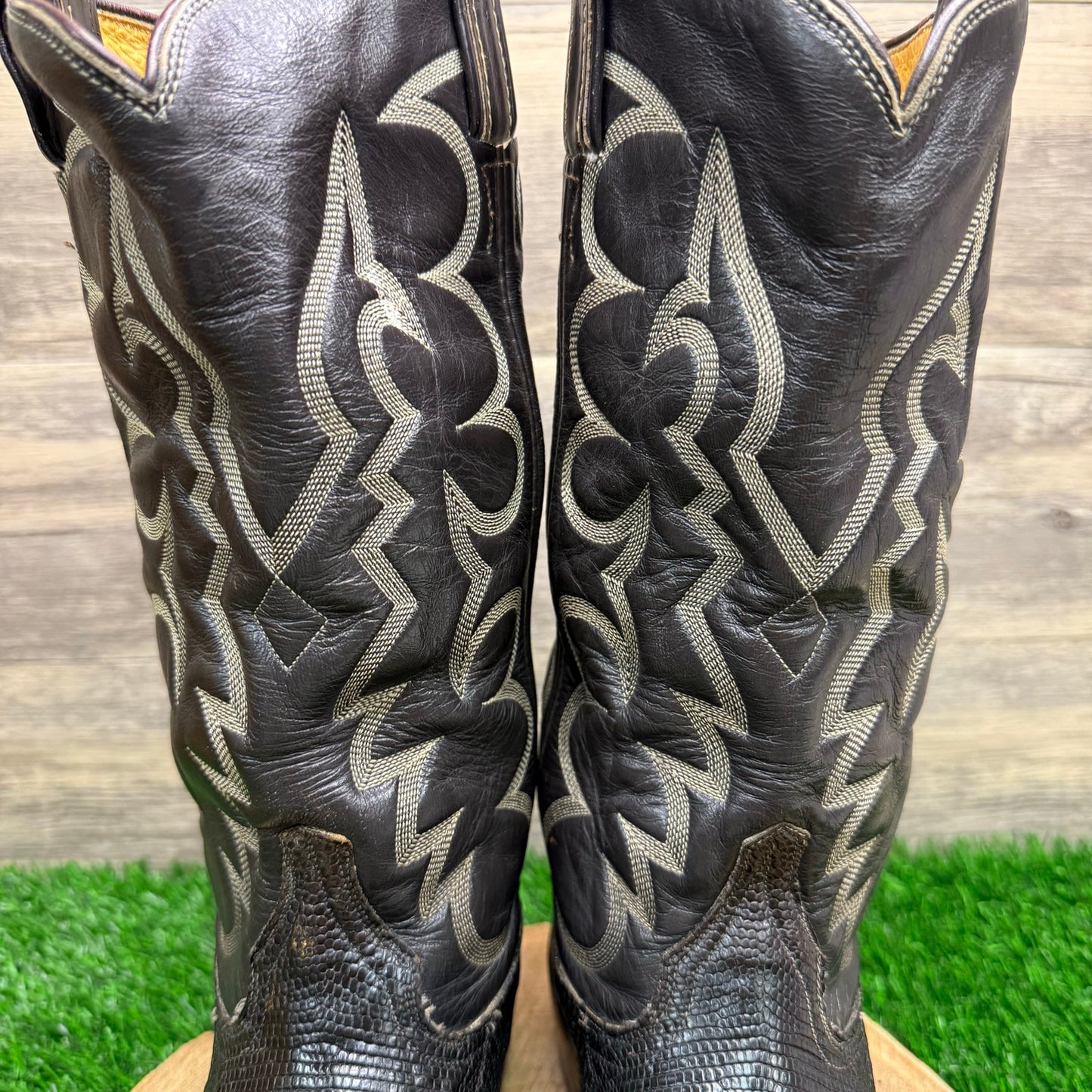 Tony Lama Men - Size 11D - Vintage Chocolate Lizard Cowboy Boots Style 8012