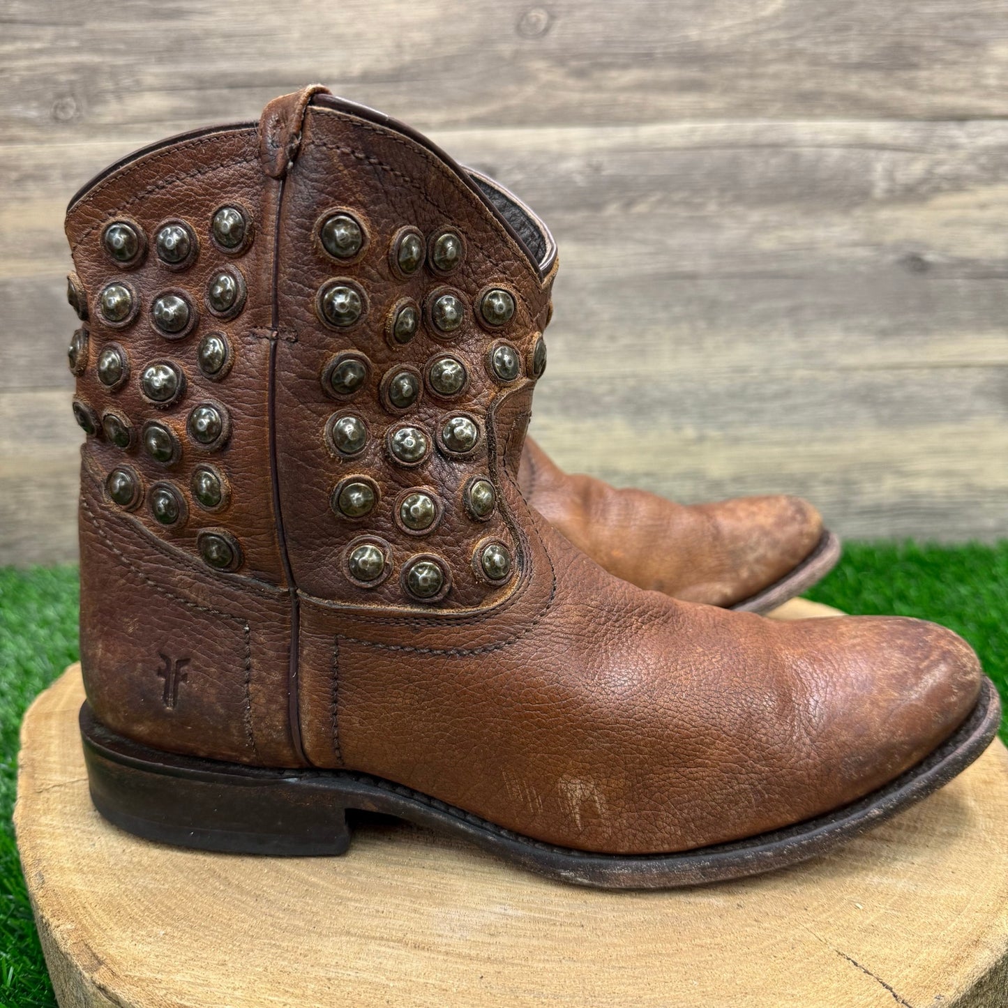 Frye Women - Size 8B - Brown Wyatt Disco Studded Ankle Boots 76684