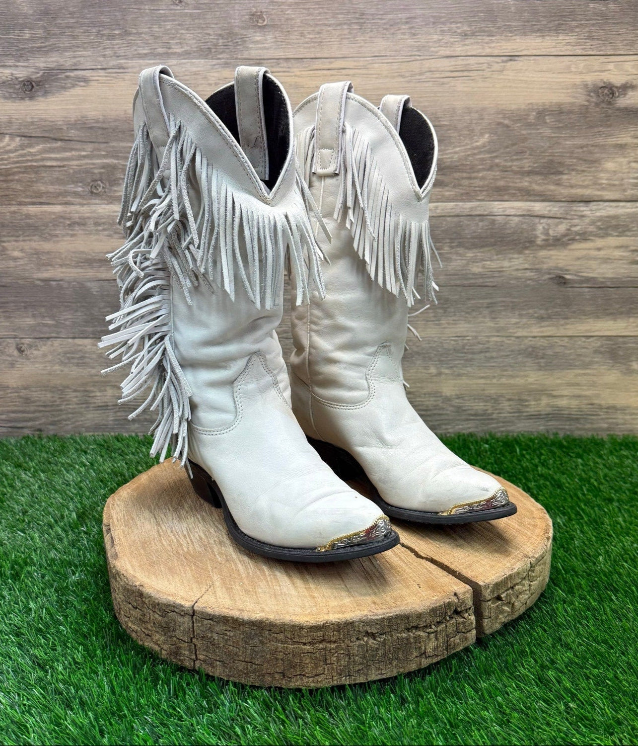 Capezio Women - Size 5M - Vintage White Fringe Toe Plate Cowboy Boots L699