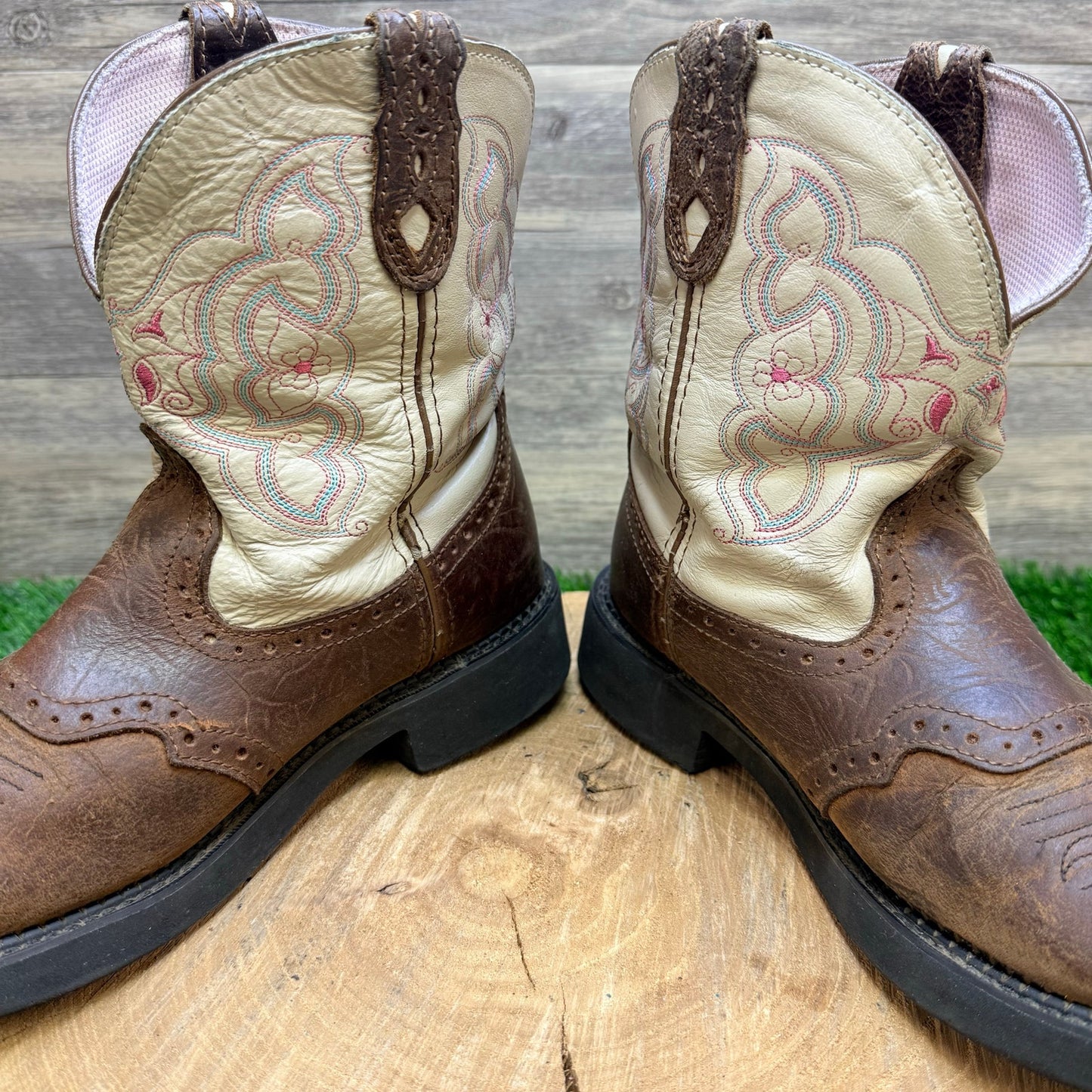 Justin Women - Size 9B - Brown / Pink Two Tone Round Toe Cowboy Boots L9924