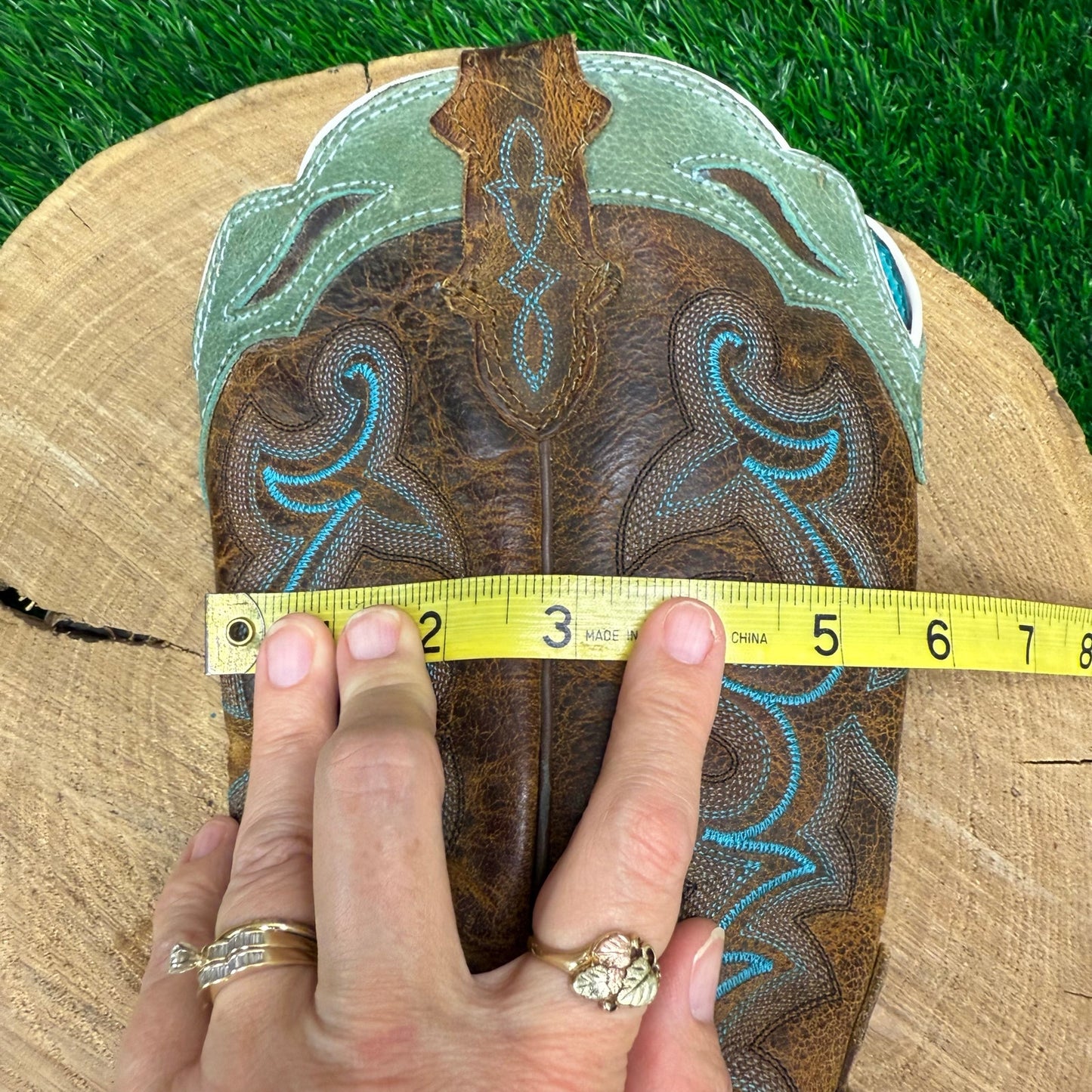 Justin Women - Size 7B - Brown/Turquoise Square Toe Cowboy Boots Style SVL7311
