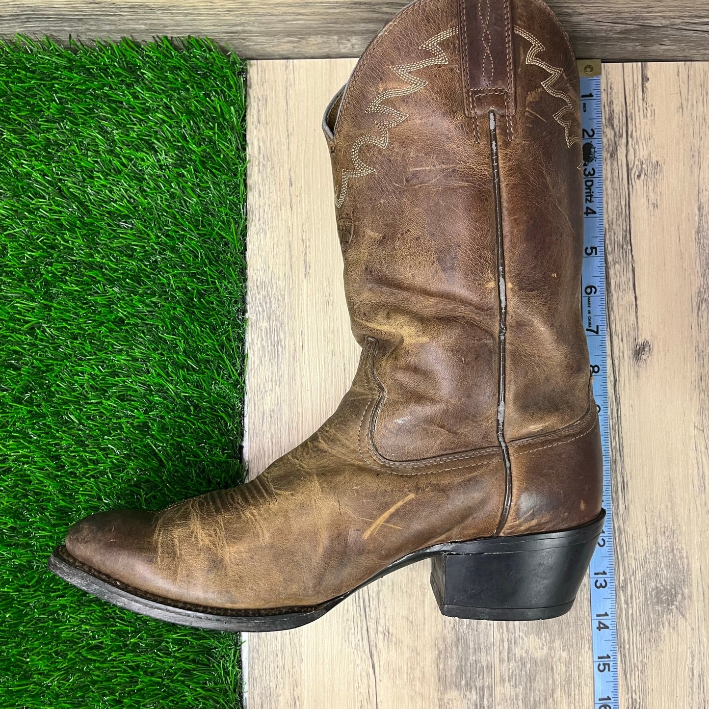 Ariat Men - Size 10D - Brown Pull On Cowboy Boots Style 34625