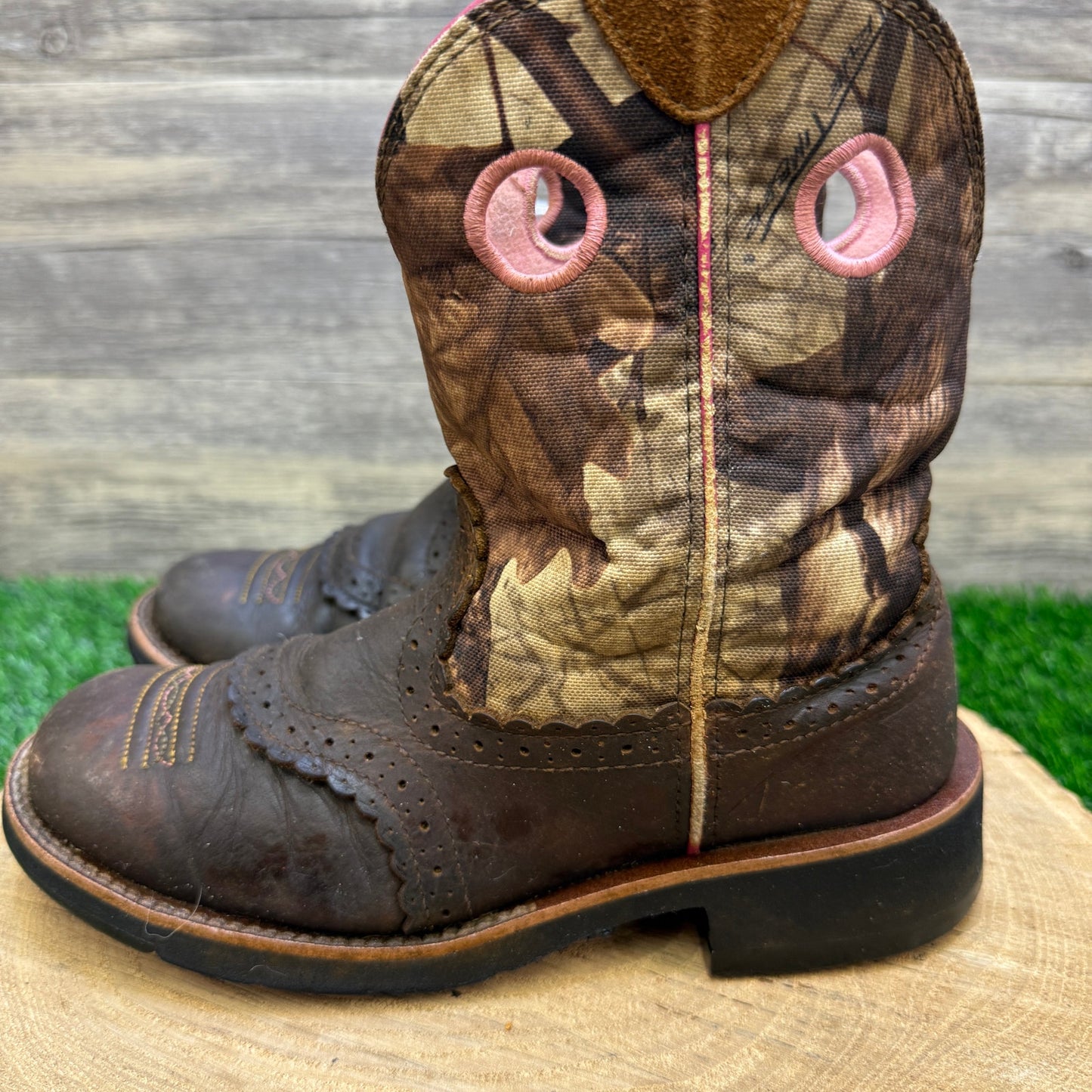 Ariat Women - Size 7B - Brown/Camo Cowboy Boots Style 10006854