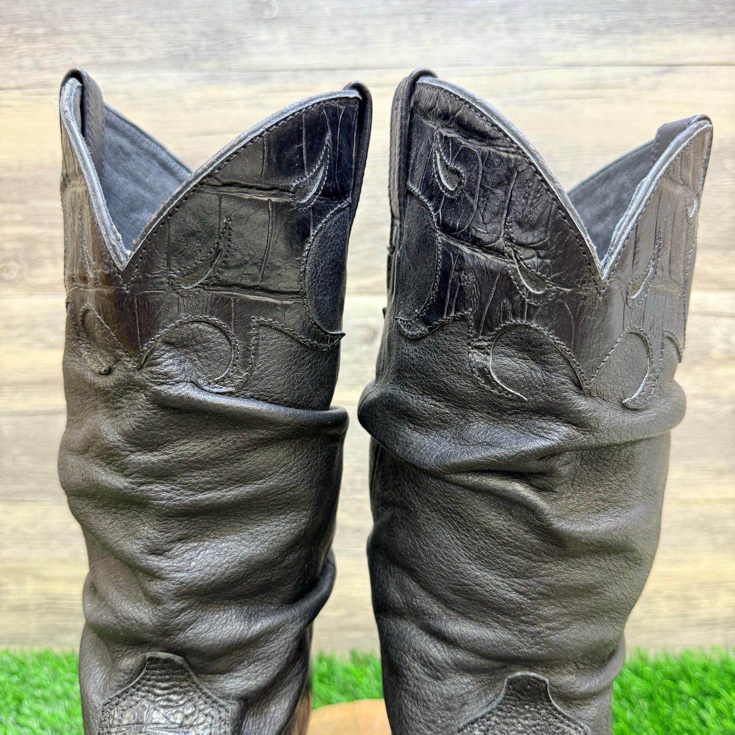 Ariat Women - Size 8.5B - Black Slouch Toe Plate Cowboy Boots 13805