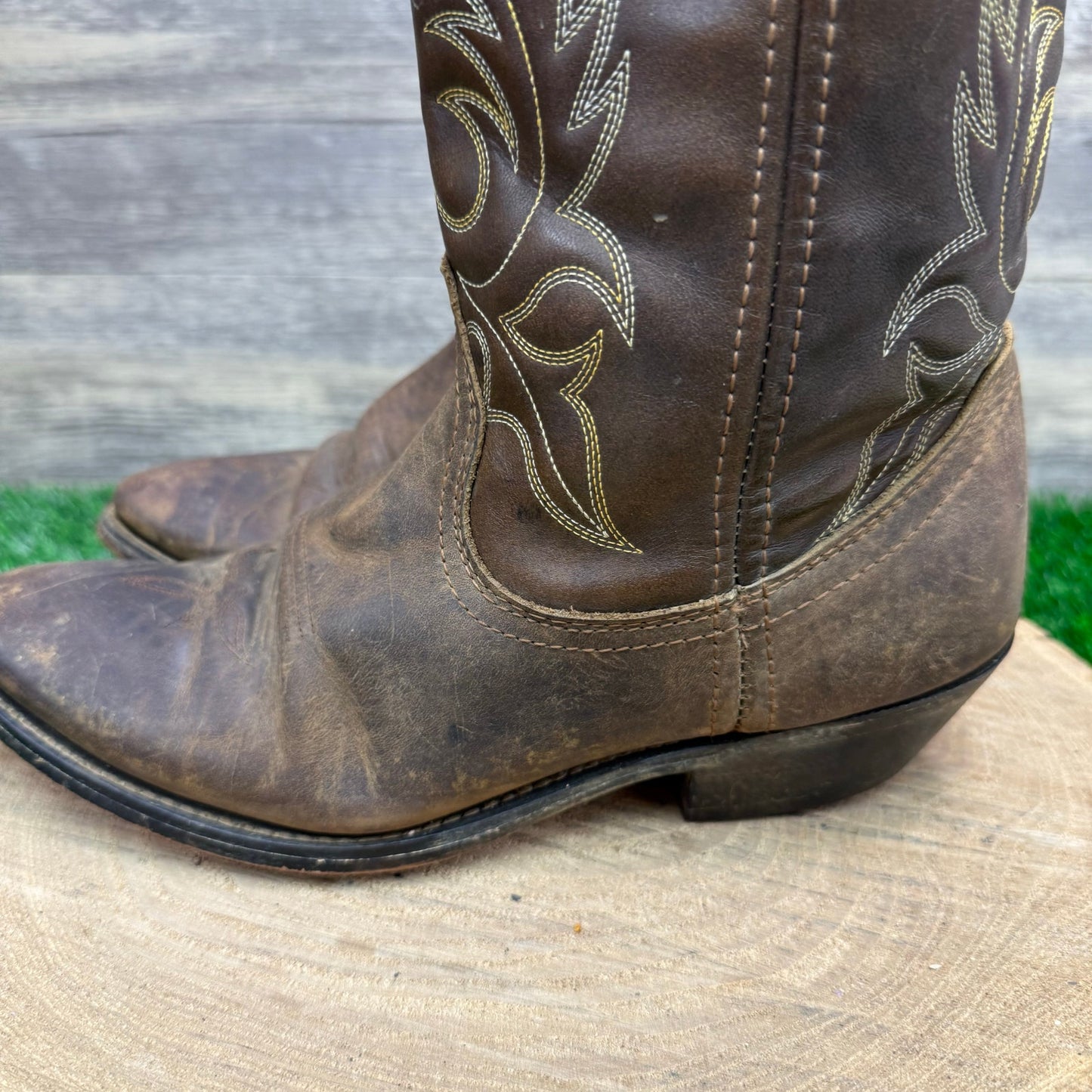 Laredo Women - Size 9M - Brown Cowboy Boots Style 5742