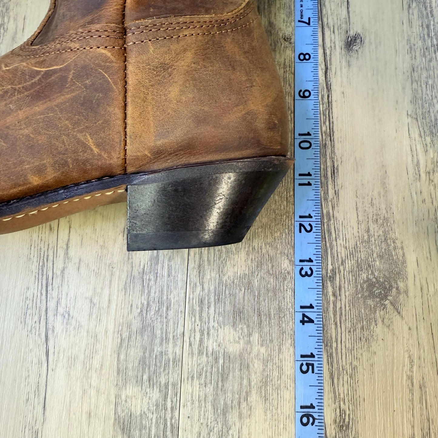 Durango Women - Size 8M - LIKE NEW
Brown Slouch Cowboy Boots RD542