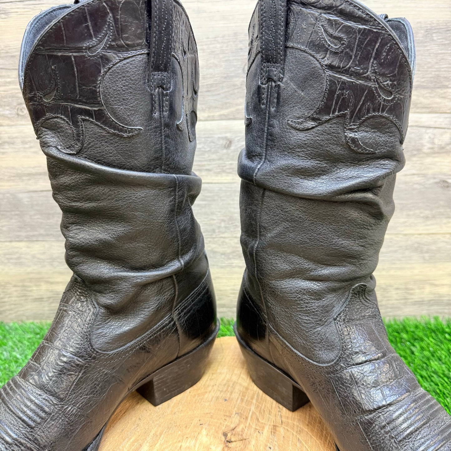 Ariat Women - Size 8.5B - Black Slouch Toe Plate Cowboy Boots 13805