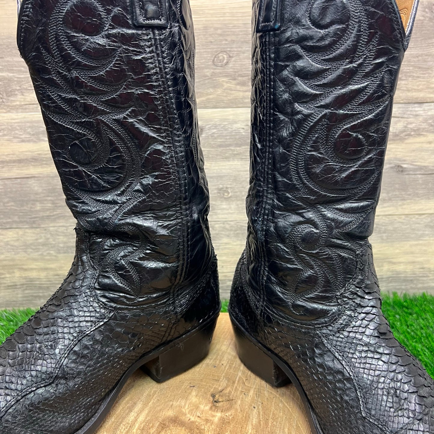 Acme Men - Size 9.5D - Black Snakeskin Cowboy Boots 16136