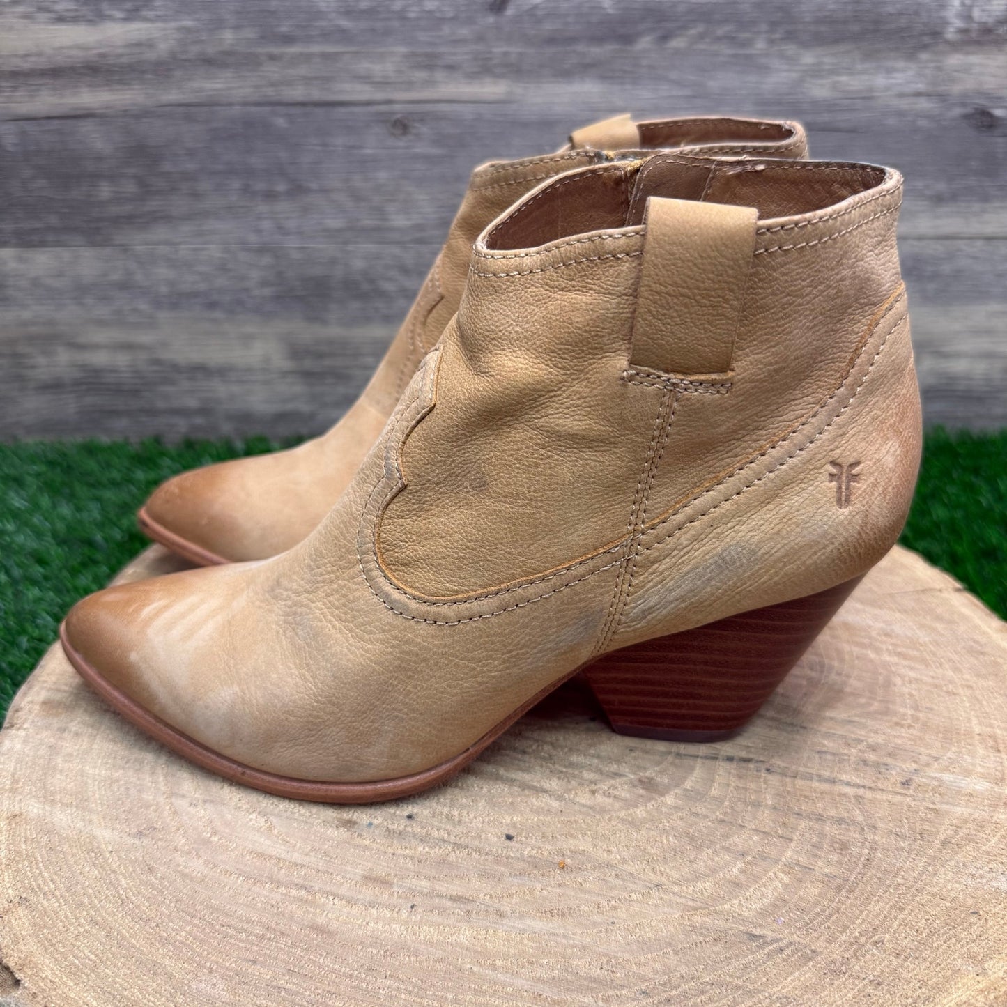 Frye Women - Size 7.5M - Tan Ankle Zipper Boots Style 3479258