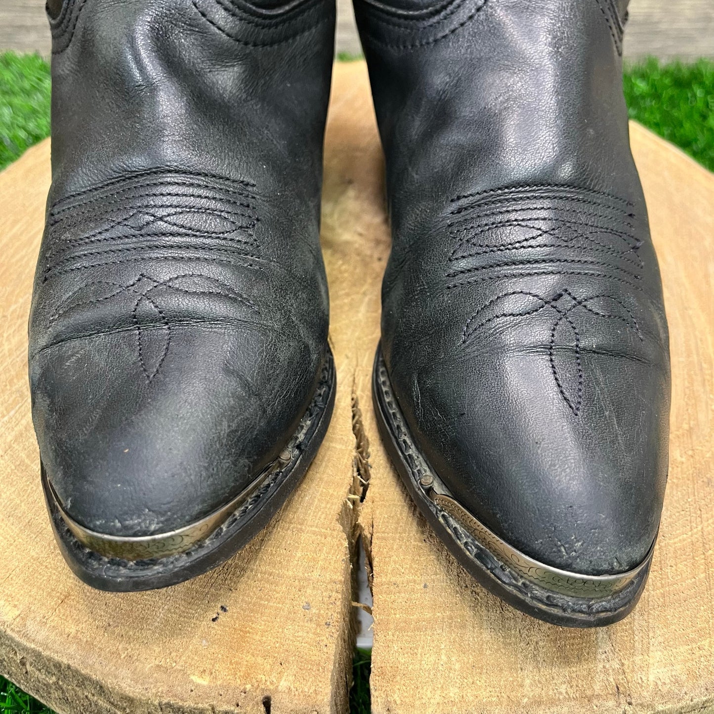 Durango Women - Size 8M - Vintage Black Slouch Toe Plate Cowboy Boots Style 1292