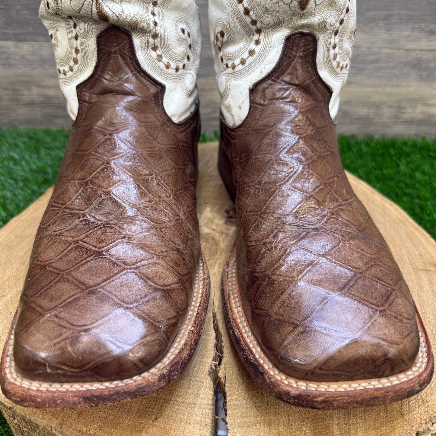 Ferrini Men - Size 11.5D - Brown/White Pirarucu Print Square Toe Cowboy Boots