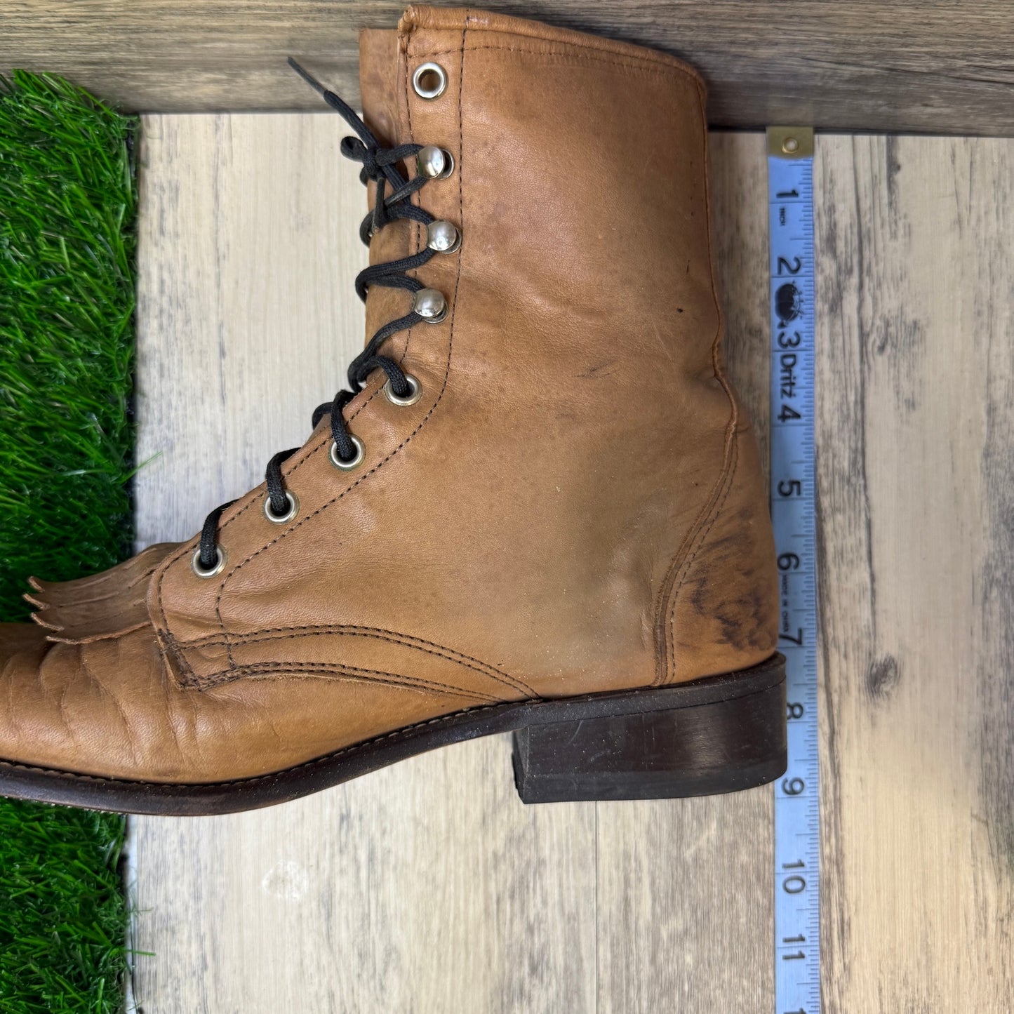 Laredo Women - Size 7.5M - Vintage Tan Lace Up Cowboy Boots Style 132