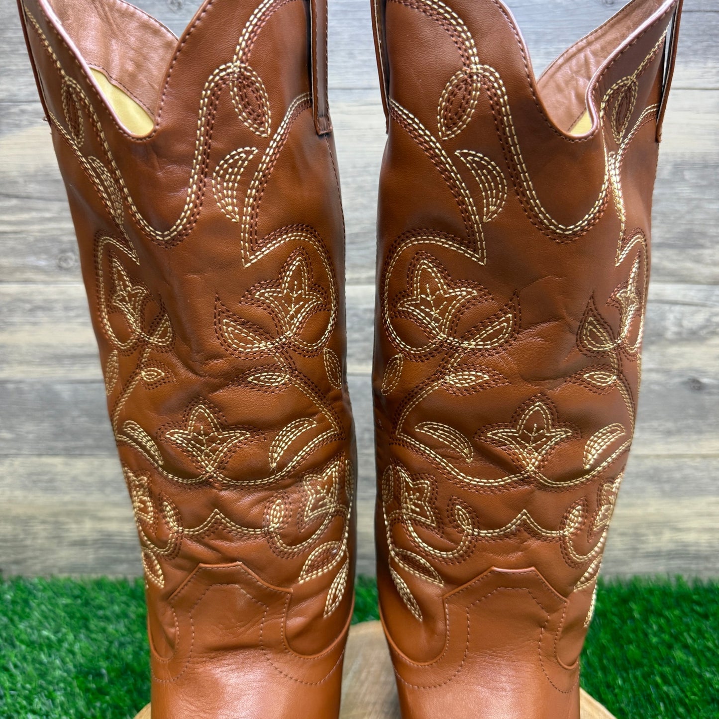 Unknown Men - Size 12 - Tan Faux Leather Snip Toe Cowboy Boots