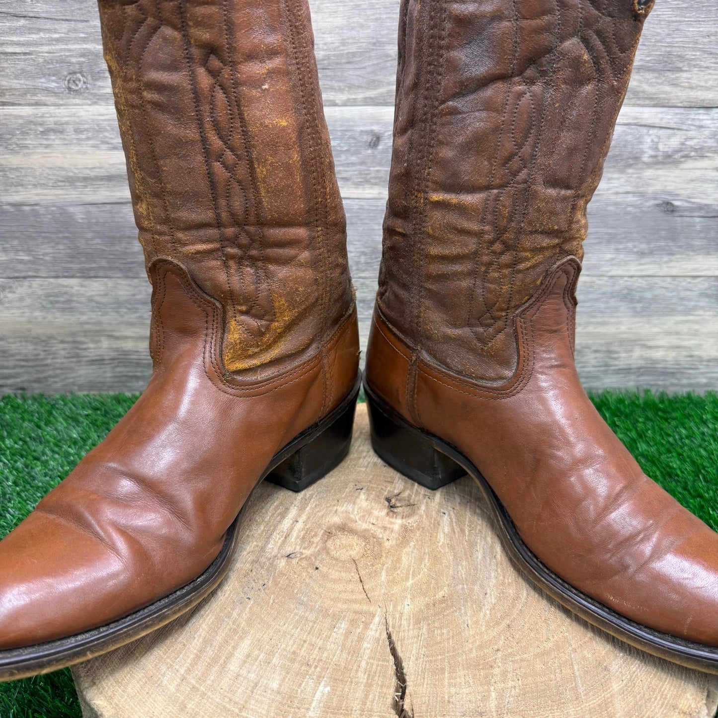 Acme Men - Size 11D - Vintage Brown Cowboy Boots Style 5945