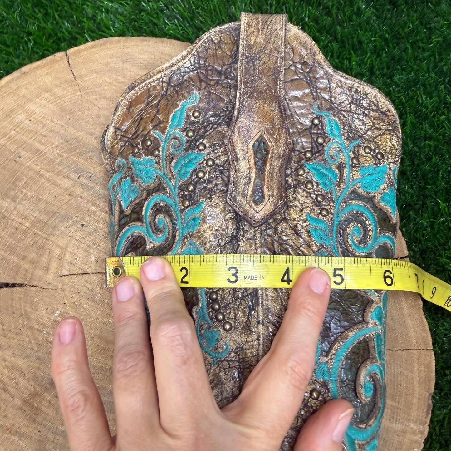 Corral Women - Size 9.5M - Brown/Turquoise Studded Snip Toe Cowboy Boots R1213