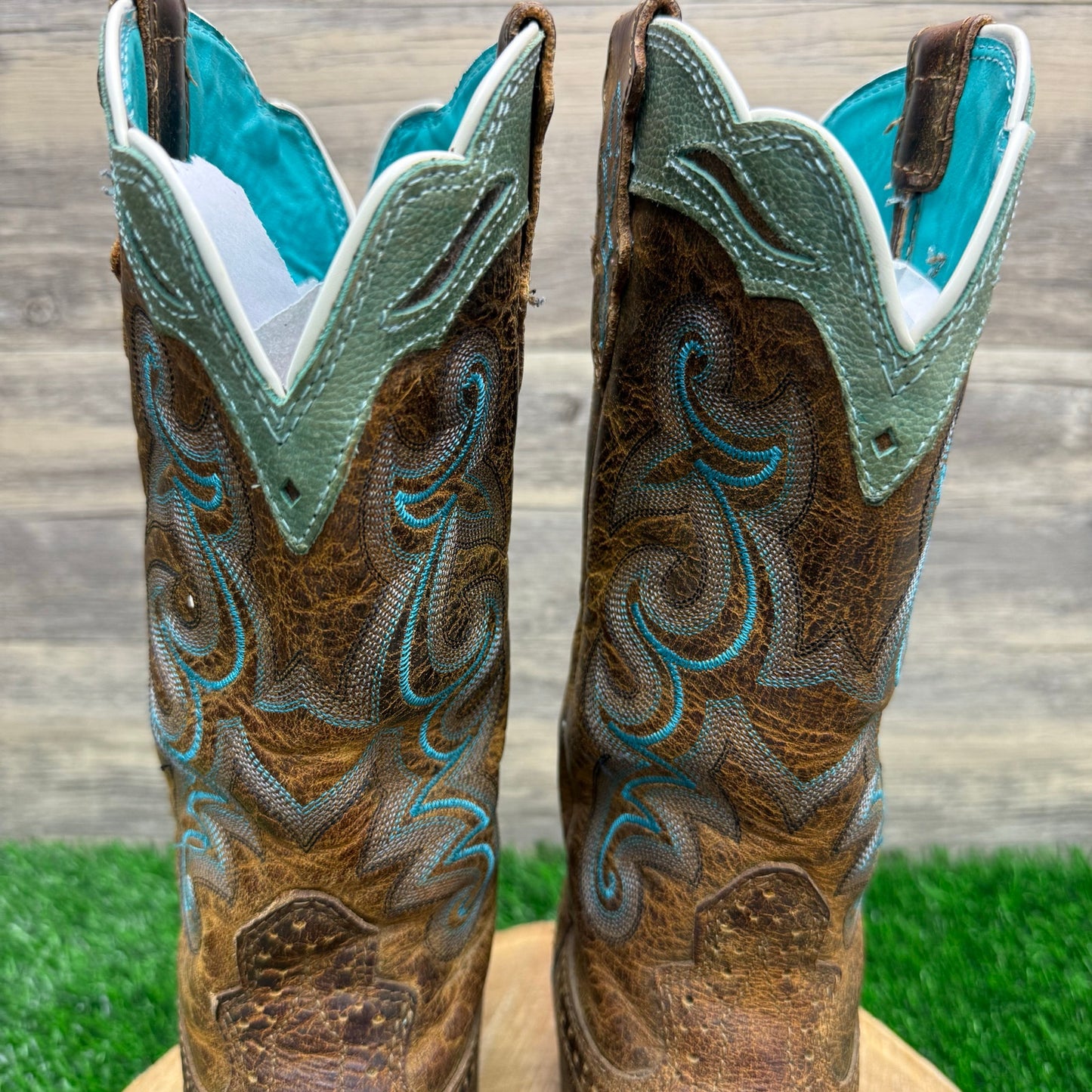 Justin Women - Size 7B - Brown/Turquoise Square Toe Cowboy Boots Style SVL7311