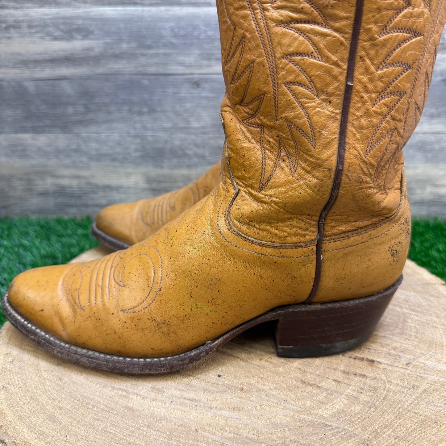 Justin Women - Size 7B - Vintage Marbled Sand Cowboy Boots Style L4127