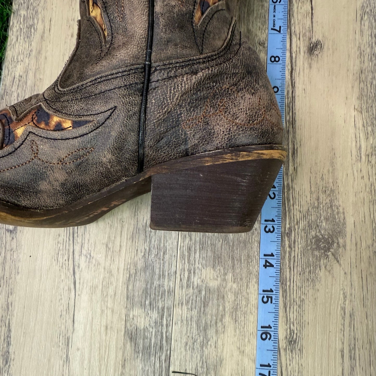 Laredo Women - Size 8M - Brown Leopard Inlay Snip Toe Cowboy Boots 52130