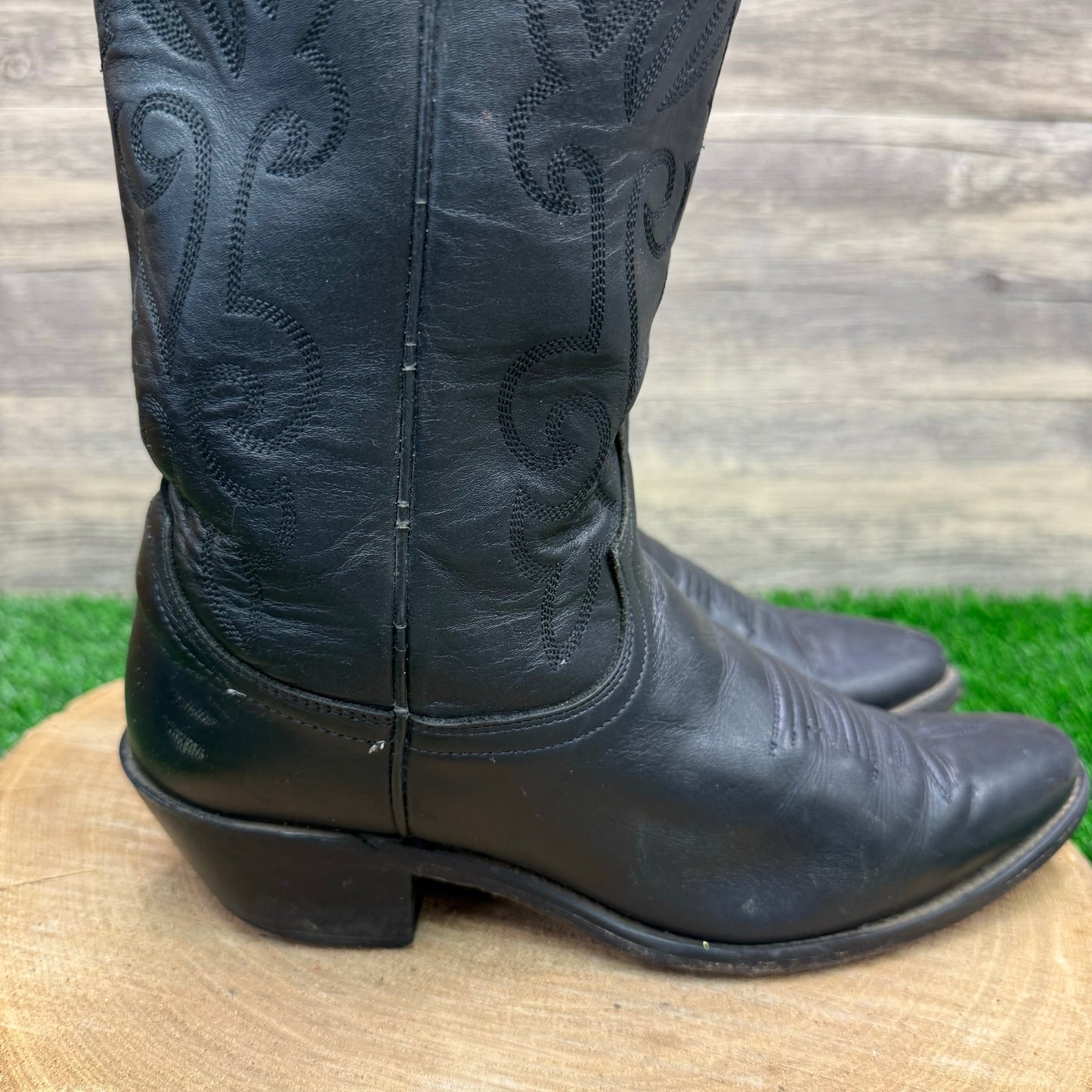 Justin Women - Size 7.5B - Black Cowboy Boots Style L4911