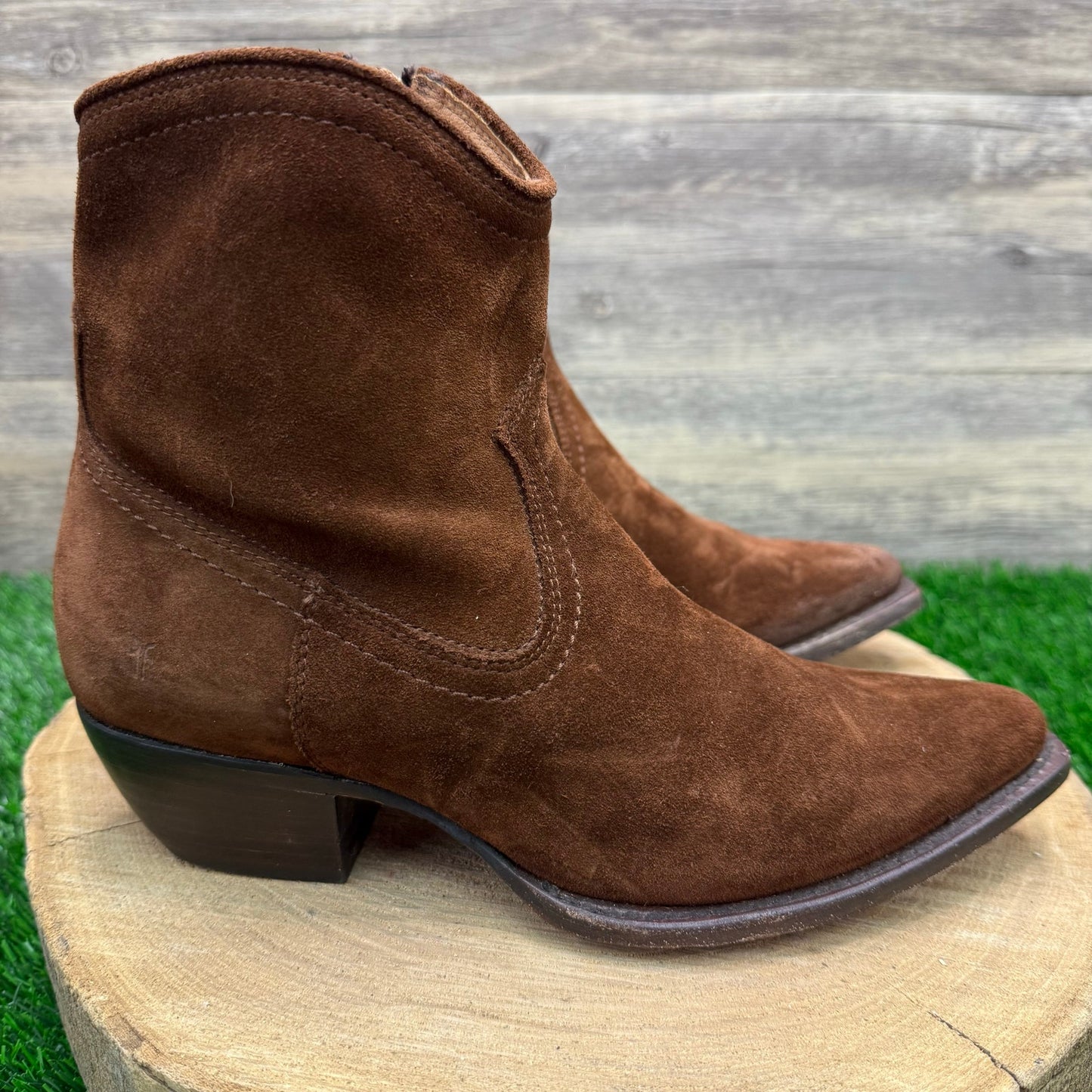 Frye Women - Size 8B - Brown Suede Ankle Zipper Boots 3478018