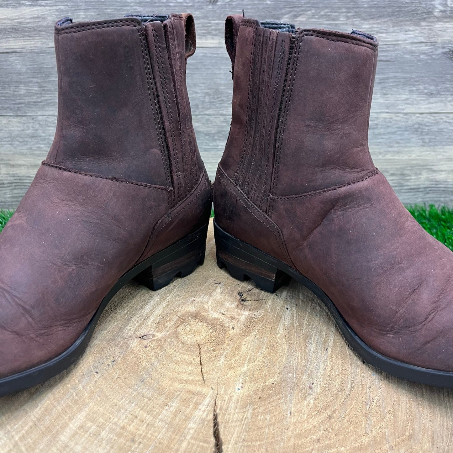 Sorel Women - Size 7.5 - Brown Lolla Chelsea Ankle Boots NL3078-908