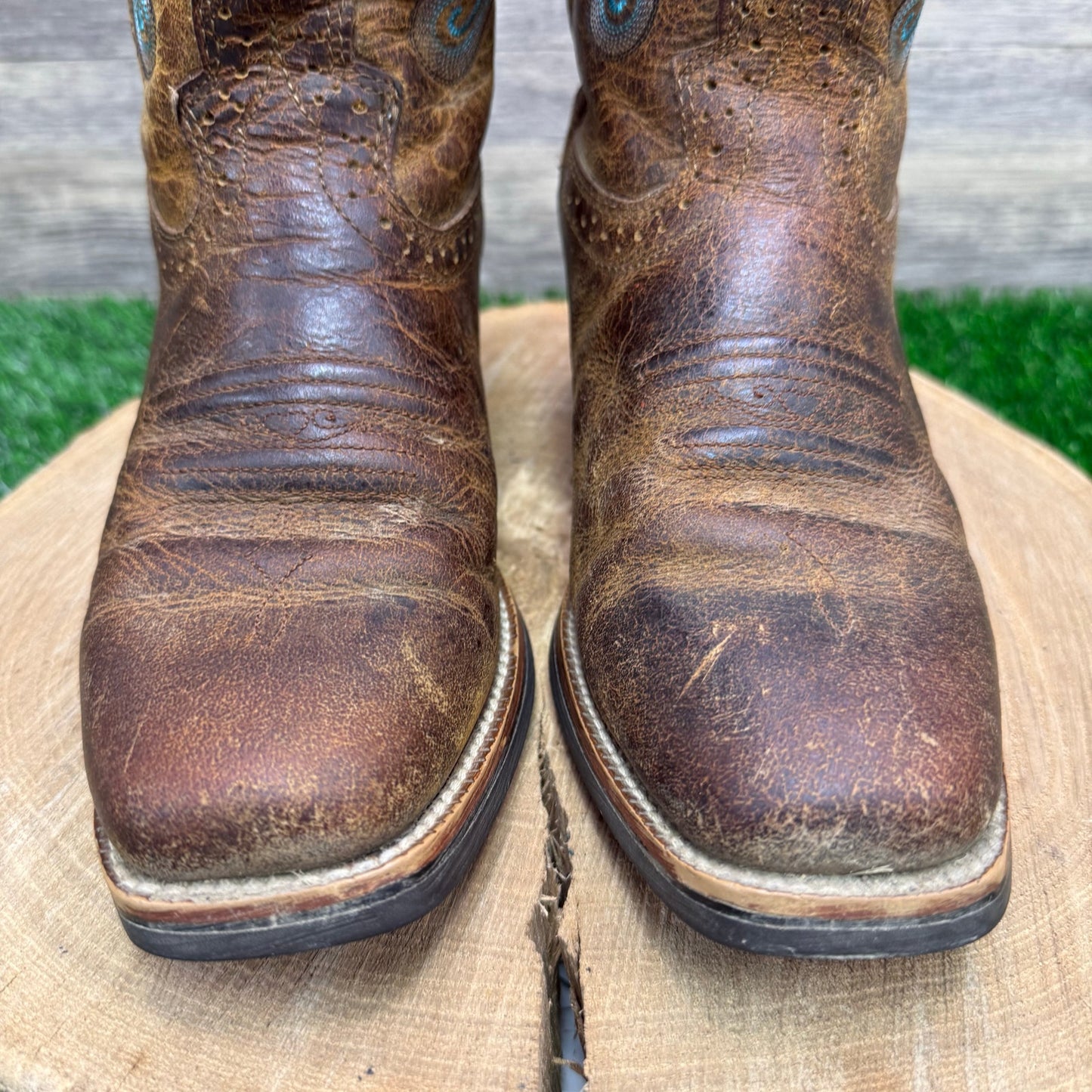 Justin Women - Size 7B - Brown/Turquoise Square Toe Cowboy Boots Style SVL7311