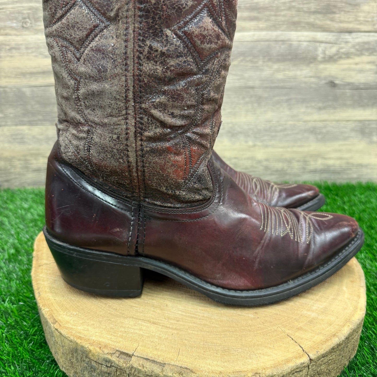 Acme Men - Size 8.5EW - Vintage Burgundy Faux Leather Cowboy Boots Style 4698