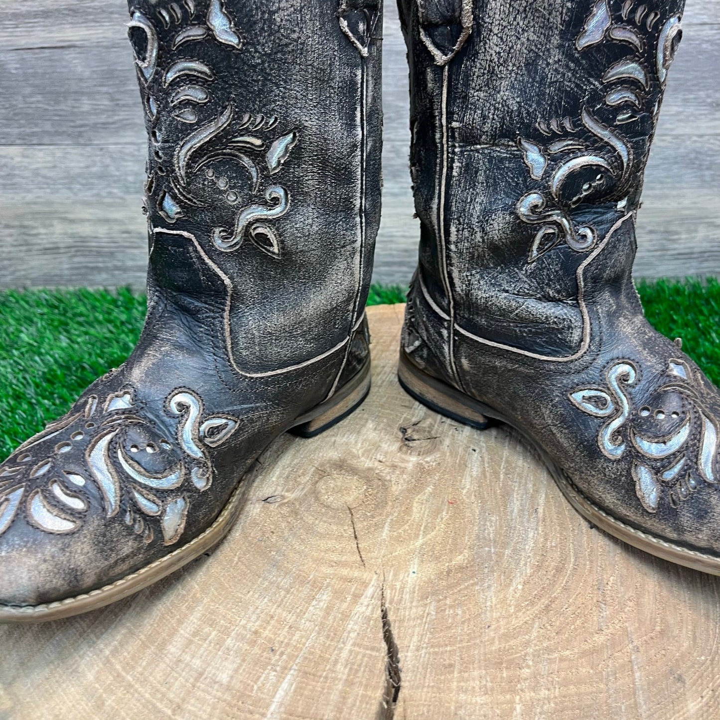 Roper Youth - Size 3 - Distressed Black Cutout Square Toe Cowboy Boots 0671