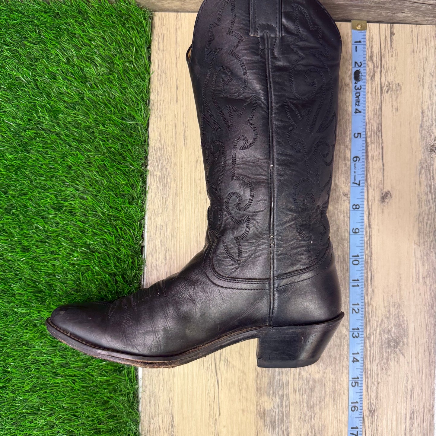 Justin Women - Size 7.5B - Black Cowboy Boots Style L4911