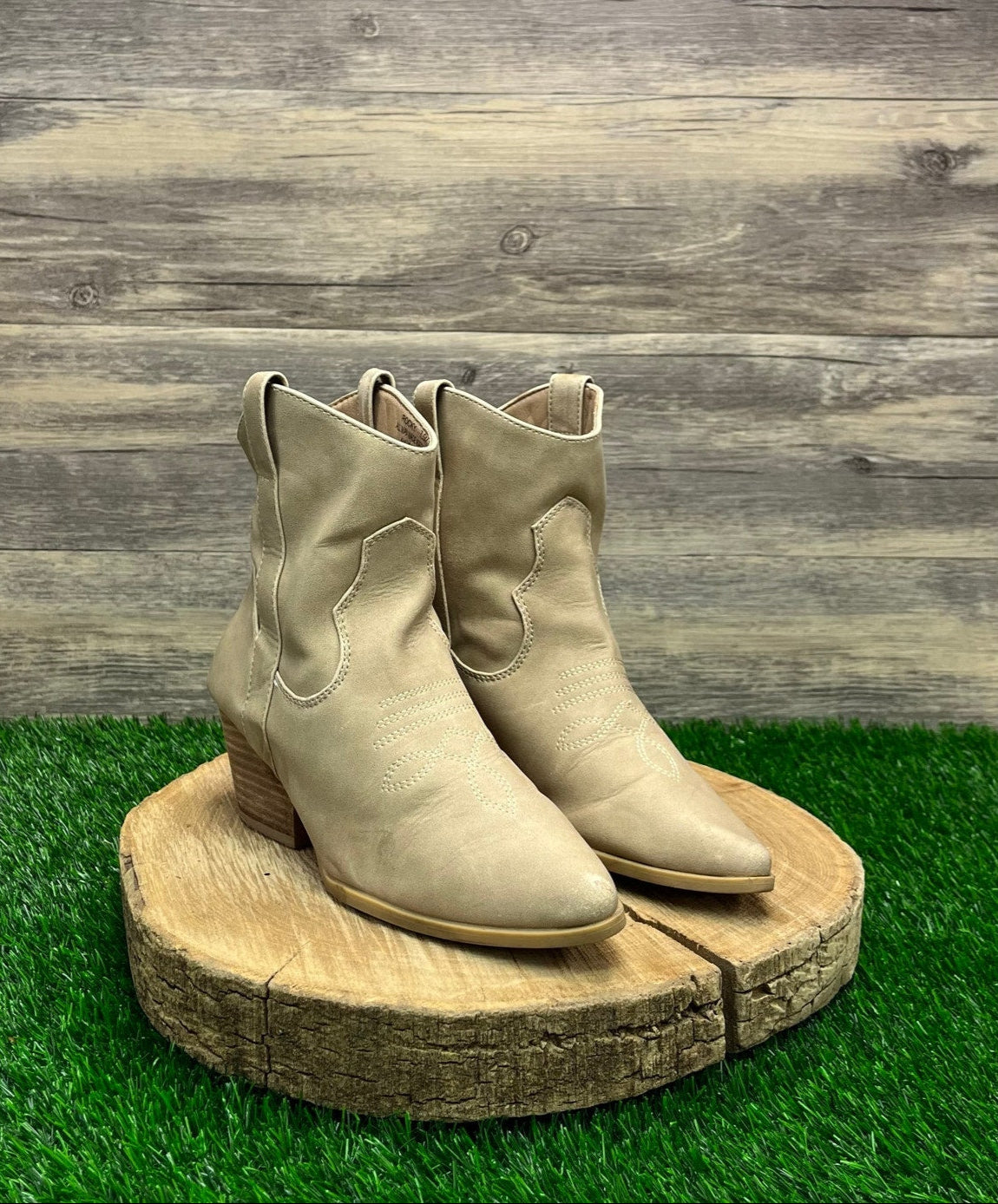 Rachel Zoe Women - Size 7.5M - Taupe Faux Leather Ankle Boots