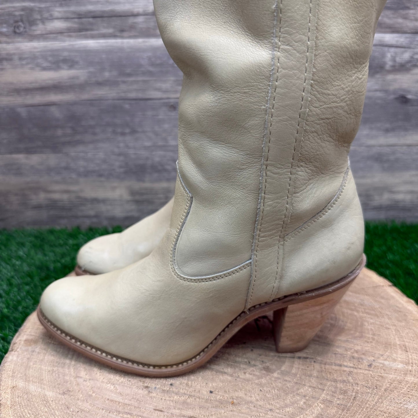 Capezio Women - Size 7.5M - Vintage Cream High Heeled Cowboy Boots Style L709