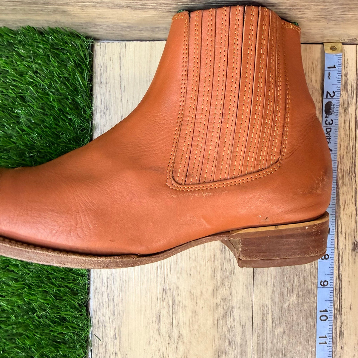 La Barca Men - Size 10 - Amber Square Ankle Boots