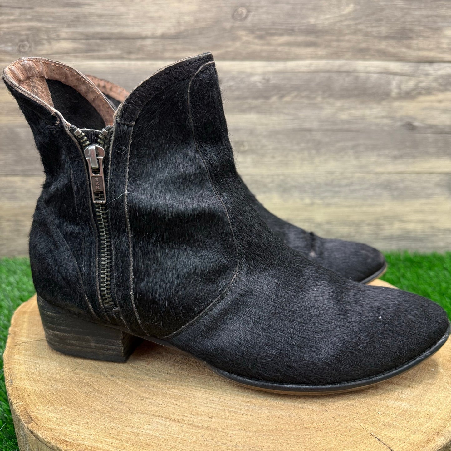 YKK Women - Size 10 - Black Cowhide Ankle Zipper Boots