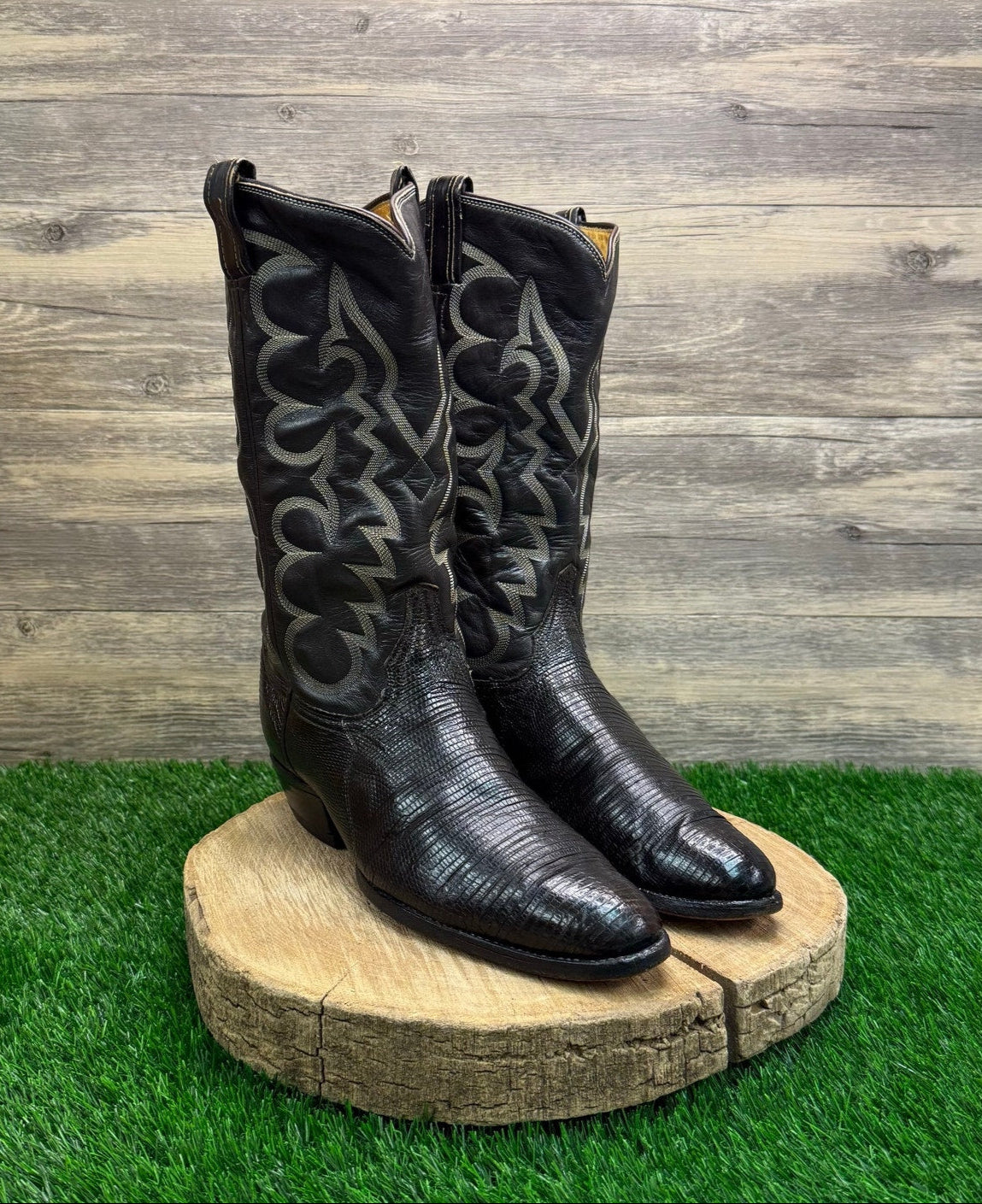 Tony Lama Men - Size 11D - Vintage Chocolate Lizard Cowboy Boots Style 8012