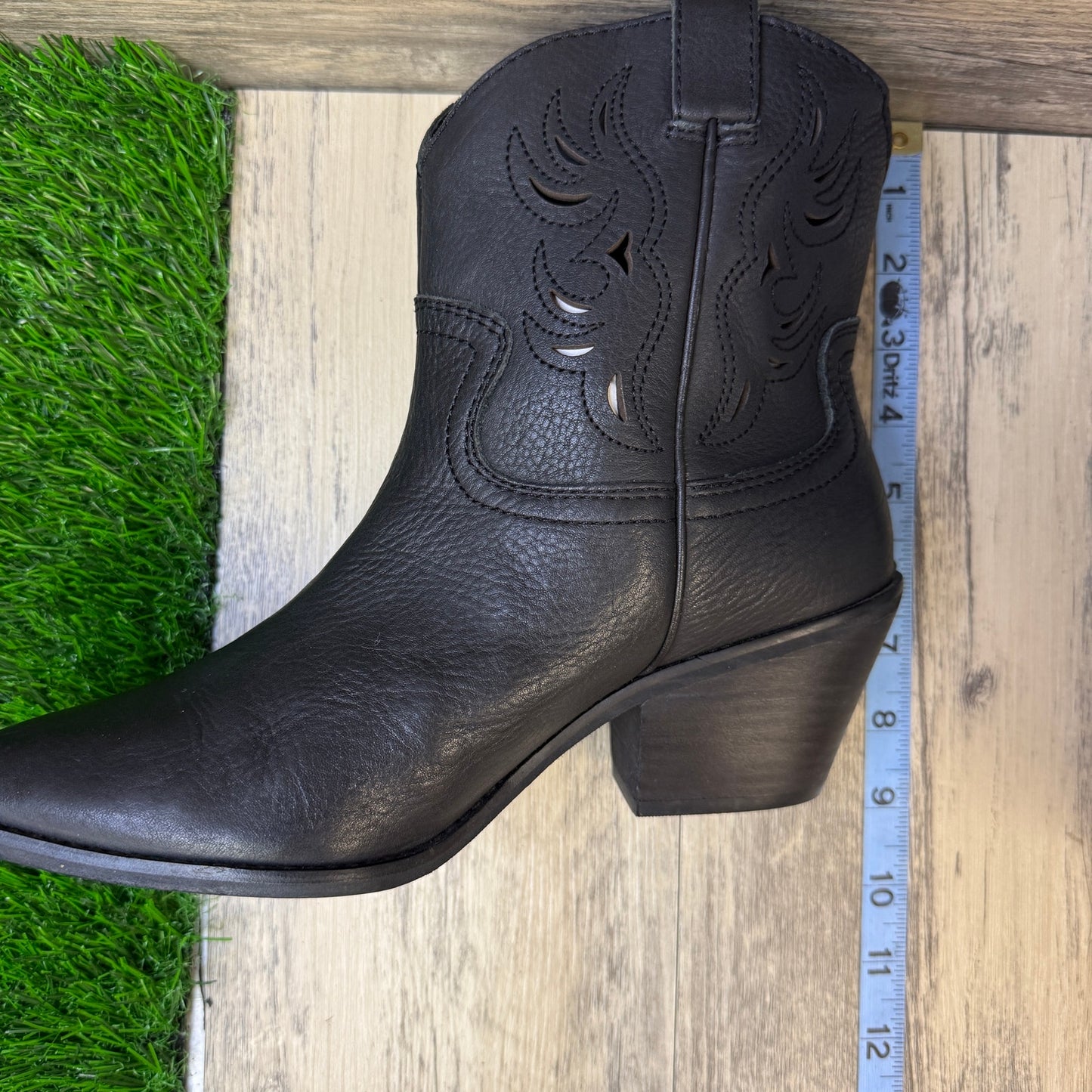 Lucky Brand Women - Size 9M - Black Cutout Ankle Boots
