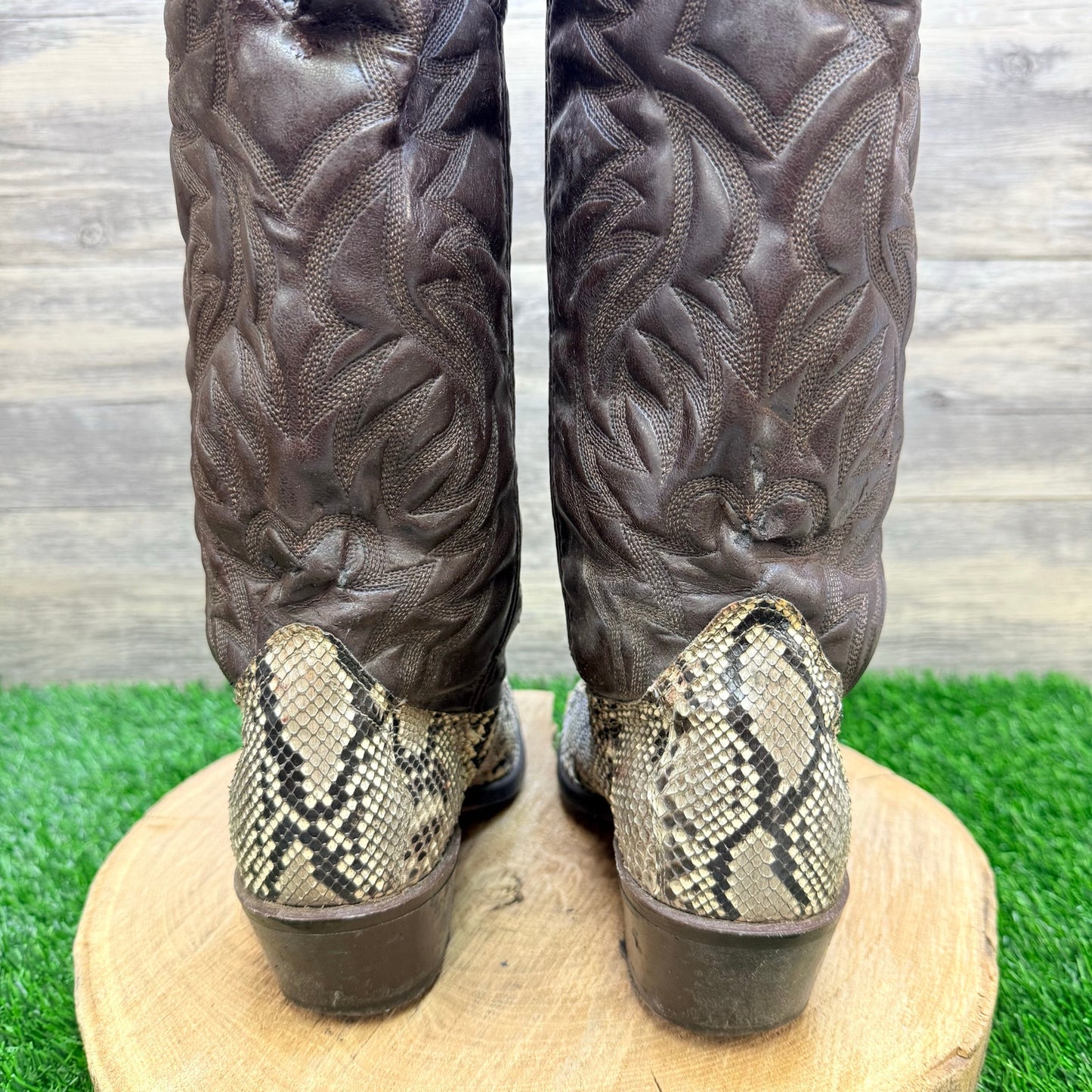 Acme Men - Size 8D - Brown Snake Cowboy Boots 6120