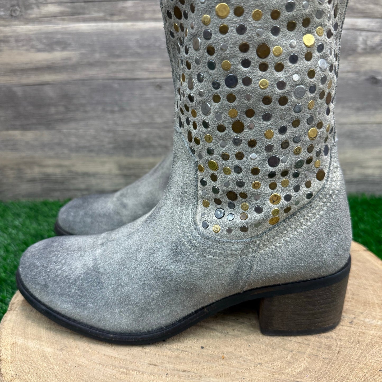 Diba True Women - Size 8.5 - Gray Studded Tall Suede Boots Style What To Do