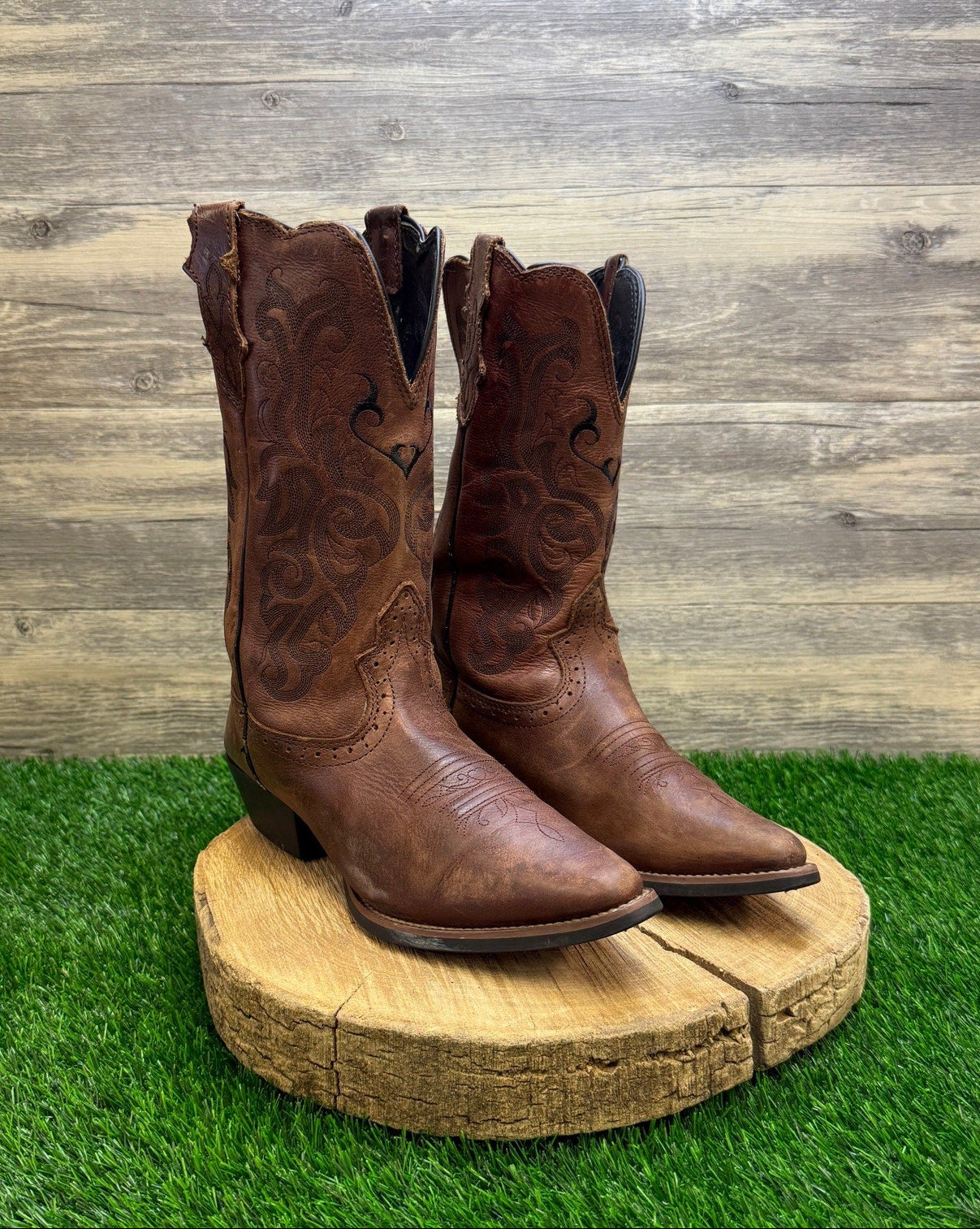 Justin Women - Size 9.5B - Brown Stampede Cowboy Boots Style L2559