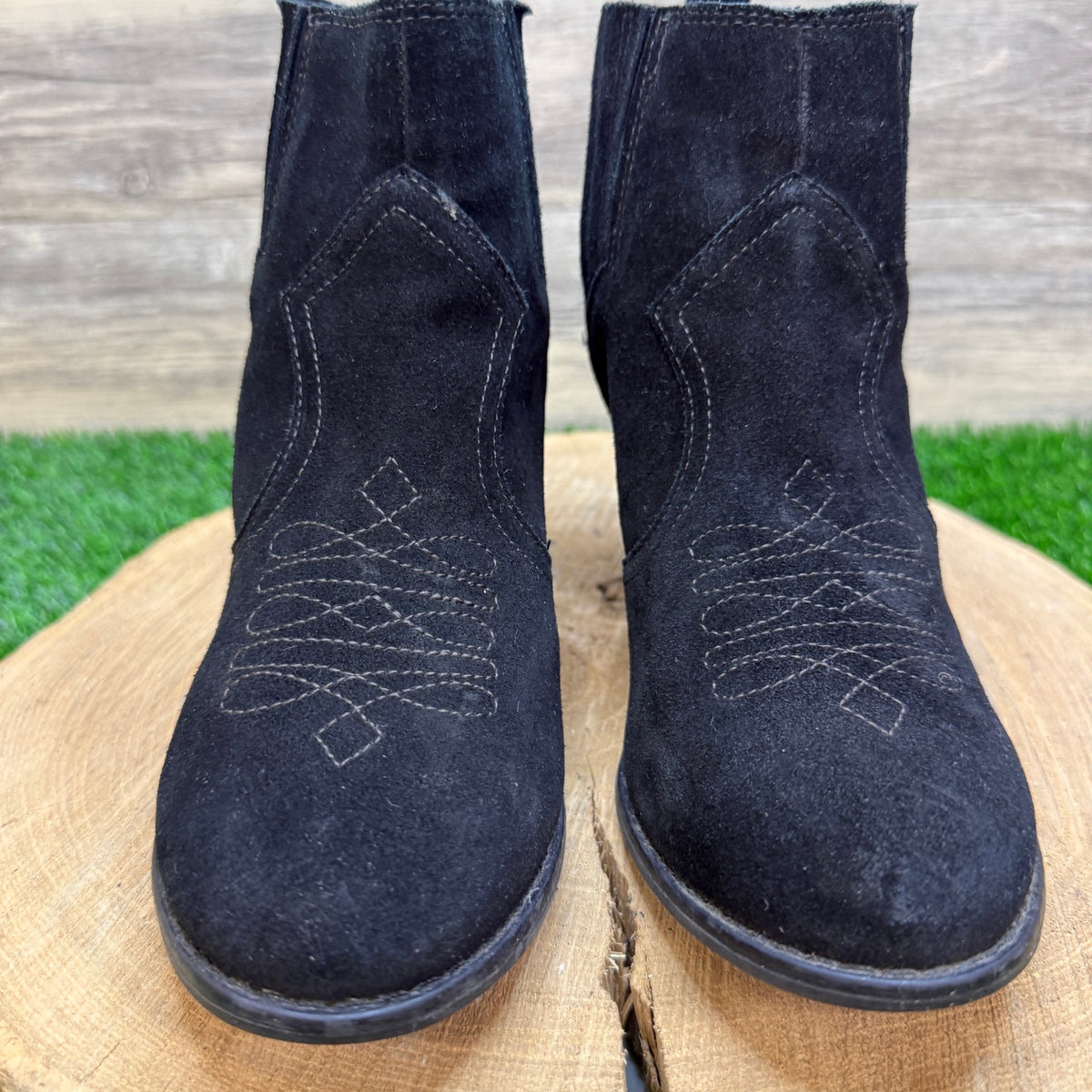 Franco Women - Size 8 - Black Faux Suede Ankle Style Fortini
