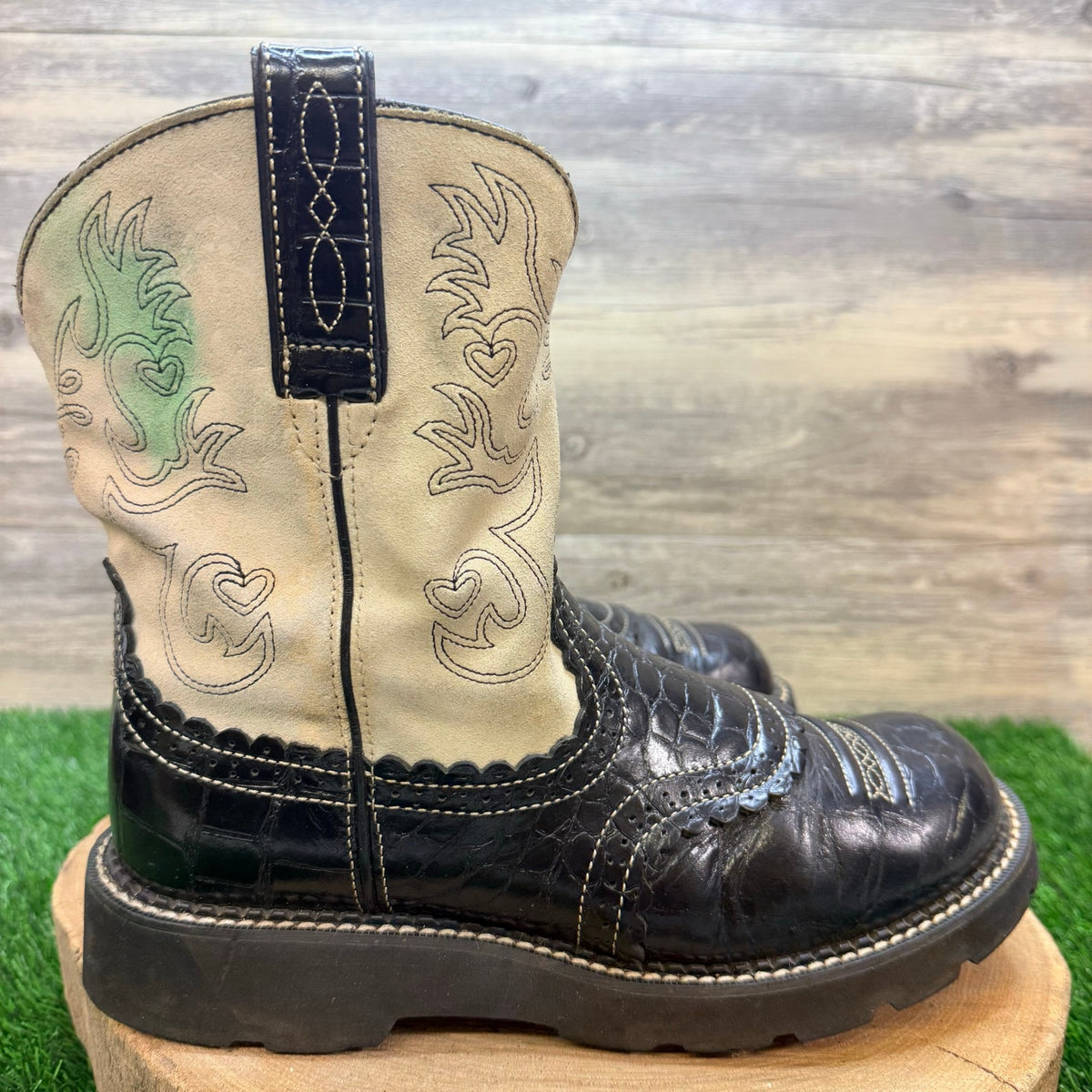 Ariat Women - Size 10B - Cream / Black Gator Print Fatbaby Cowboy Boots 14820