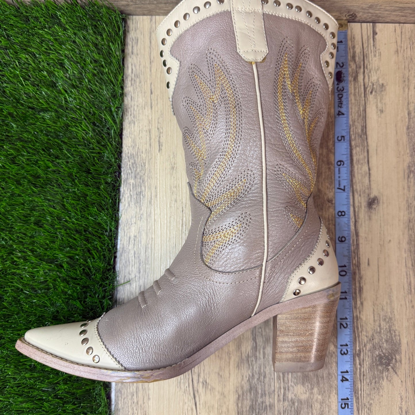 Kathy Van Zeeland - Size 7 - Cream/Gray Studded Cowboy Boots Style F059