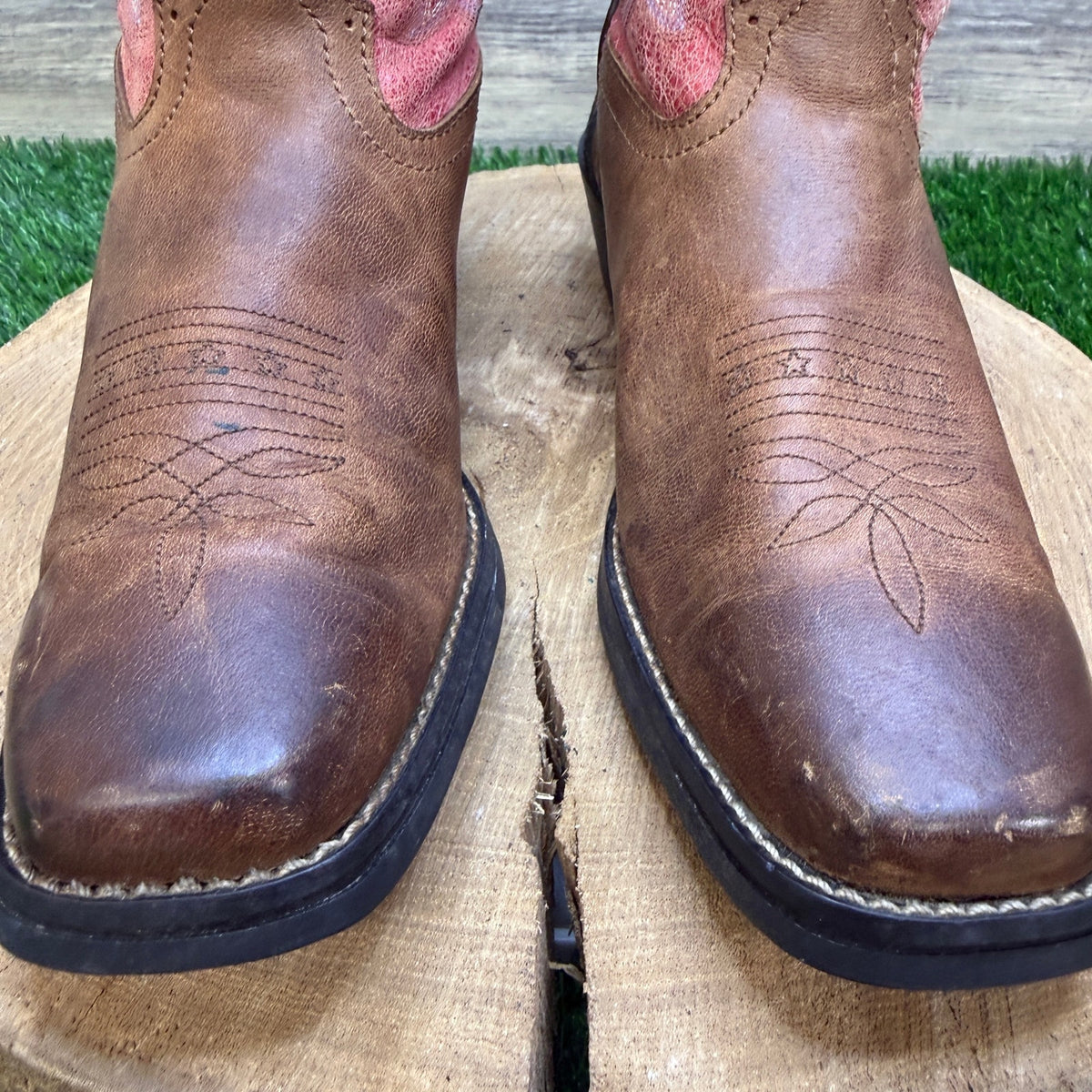 Tony Lama Women - Size 7.5B - Brown/Red Square Toe Cowboy Boots ST1006N