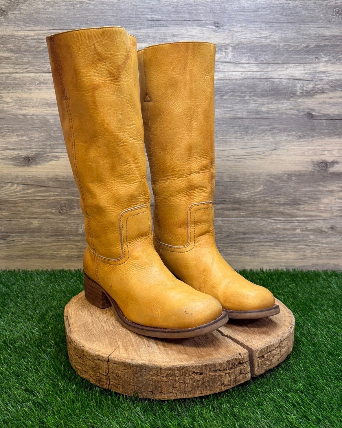 Gianni Bini Women - Size 10M - Marbled Gold Campus Boots Style Money