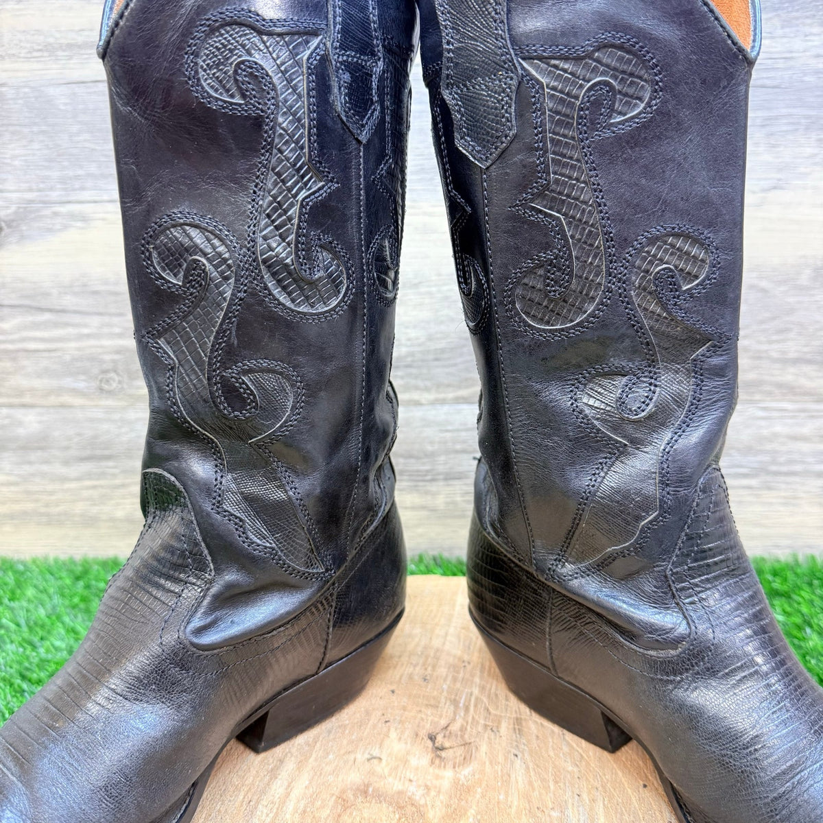 Nine West Women - Size 7.5M - Black Faux Lizard Western Cowboy Boots