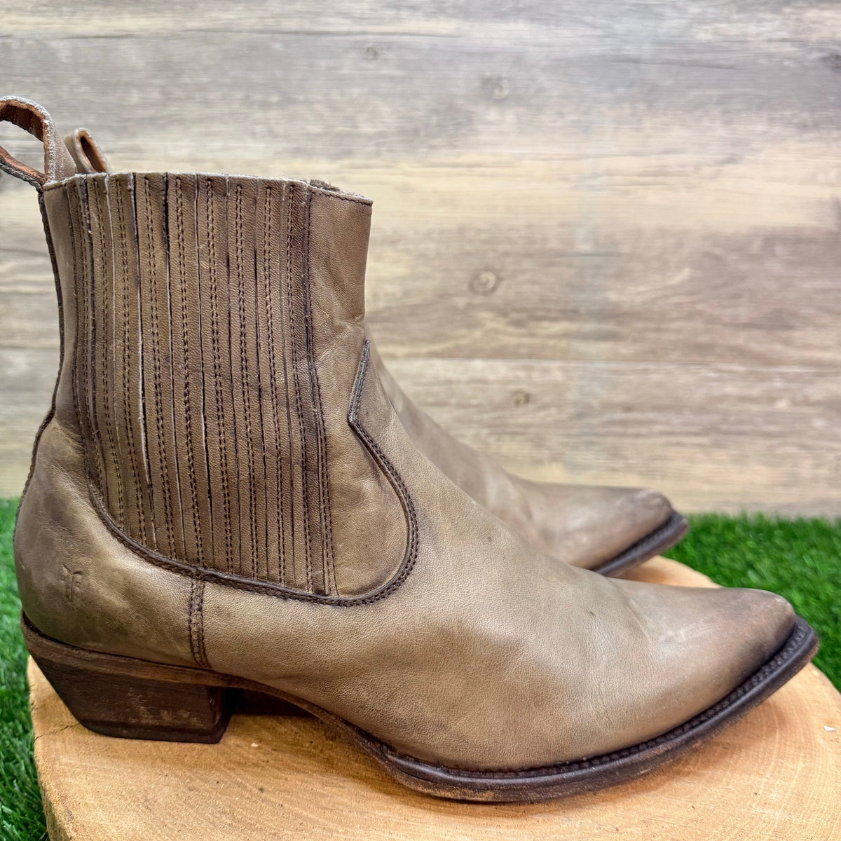 Frye Women - Size 11B - Grayish Ankle Short Boots 70521
