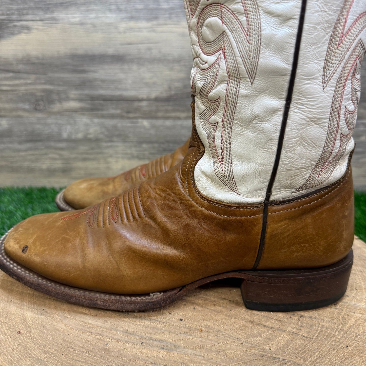 Resistol Ranch Women - Size 8B - Tan/White Square Toe Cowboy Boots M3603