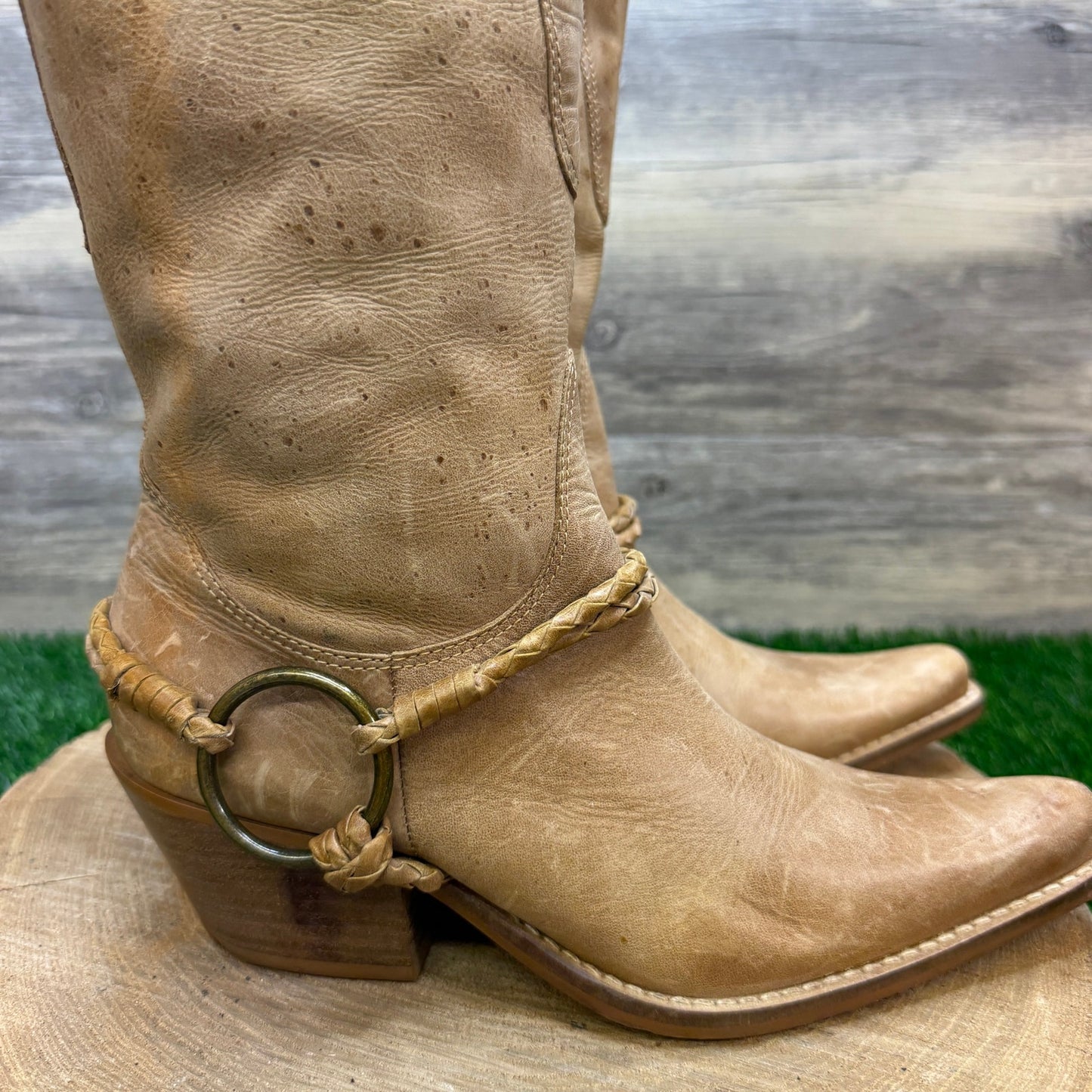 Penny Loves Kenny Women - Size 7.5M - Tan Strappy Cowboy Boots Style Lariat