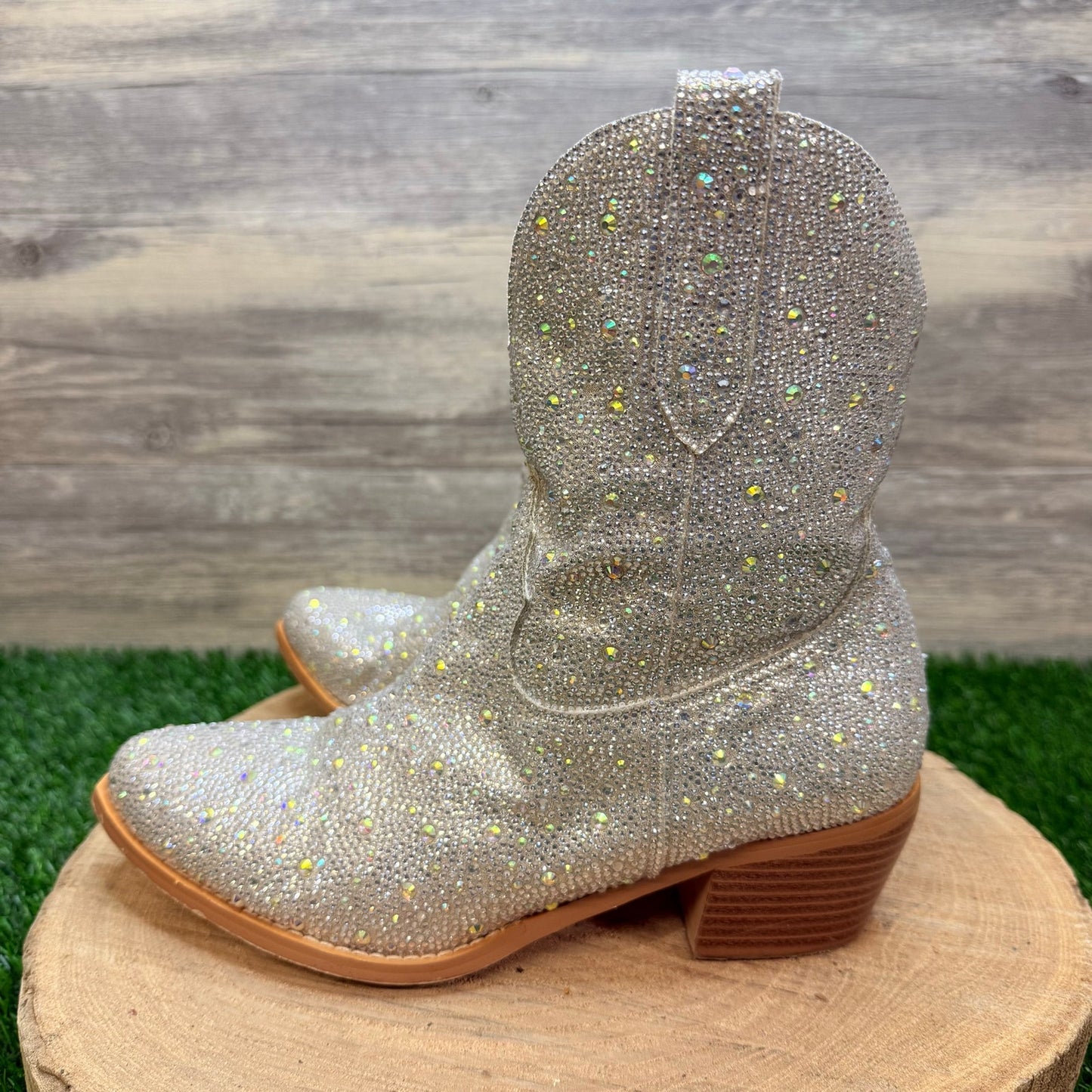 Unknown Women - Size 7 - Cream / Silver / Gold Sparkle Faux Leather Ankle Boots