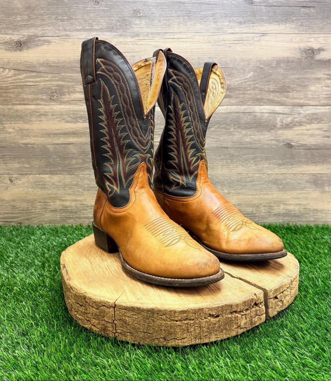 Tony Lama Women - Size 7B - Tan/Black Cowboy Boots 1060